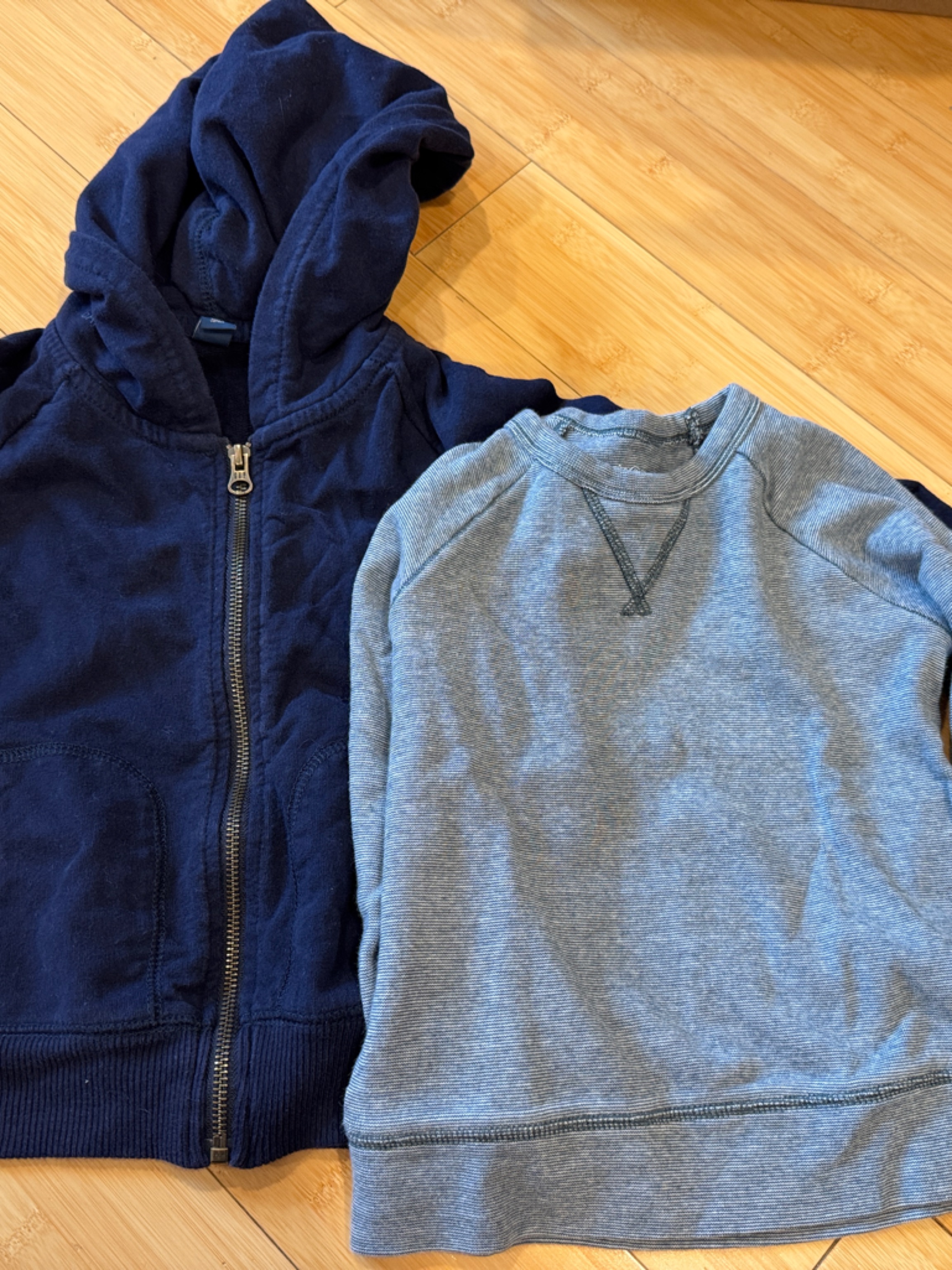 Like New! Bundle! 2! Gap Kids Toddler Assorted Cotton Sweatshirts Sz 4t
